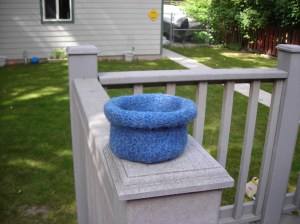 Felted bowl with chunky yarn